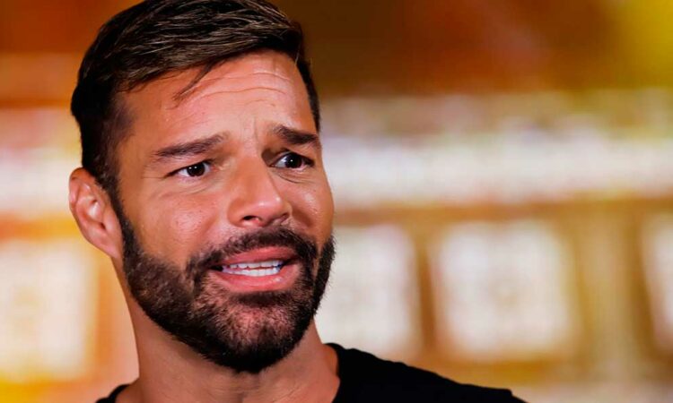 Abogado del sobrino de Ricky Martin solicita investigación sobre la salud mental del cantante