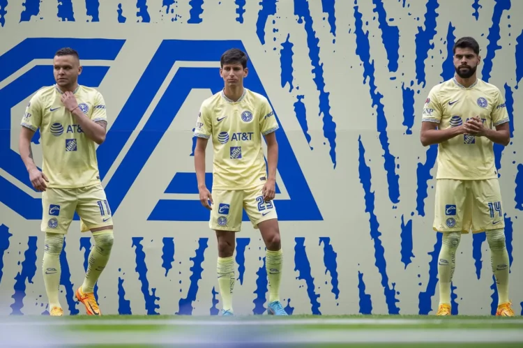 Néstor Araujo se va del América para unirse al AEK Atenas