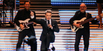Luis Miguel Regresa a los Escenarios con Éxito en Argentina