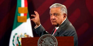 INE ordena a AMLO abstenerse de comentarios que violen derechos humanos de Xóchitl Gálvez