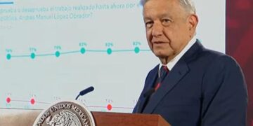 AMLO denuncia campaña «vulgar y ridícula» en su contra