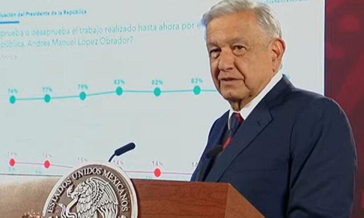 AMLO denuncia campaña «vulgar y ridícula» en su contra