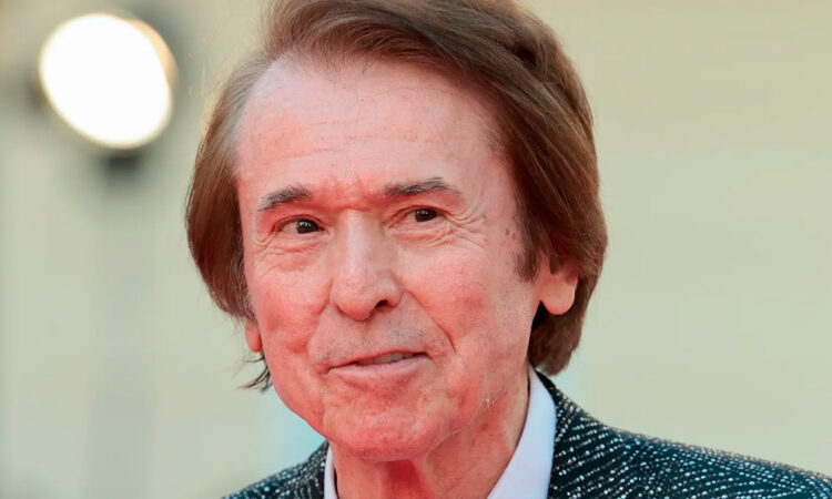 Raphael cancela próximos conciertos por problemas de salud