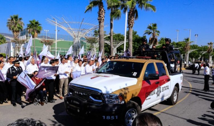 Entrega Gobernador cien patrullas más a la Guardia Estatal