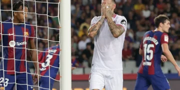 Barcelona vence a Sevilla con autogol de Ramos