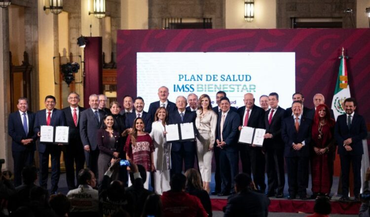 En inversión de salud, no hay límites, dice Américo ante AMLO y gobernadores