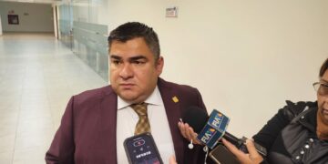 Impuesto estatal a Ubers y Didis no afectará a pasajeros, dice diputado de Morena