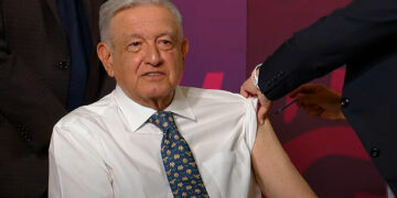 AMLO recibe vacuna Cubana Abdala