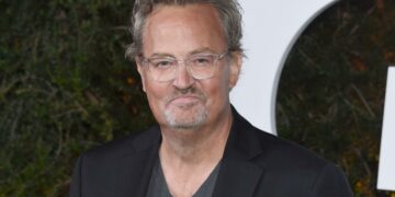Fallece Matthew Perry, actor icónico de «Friends