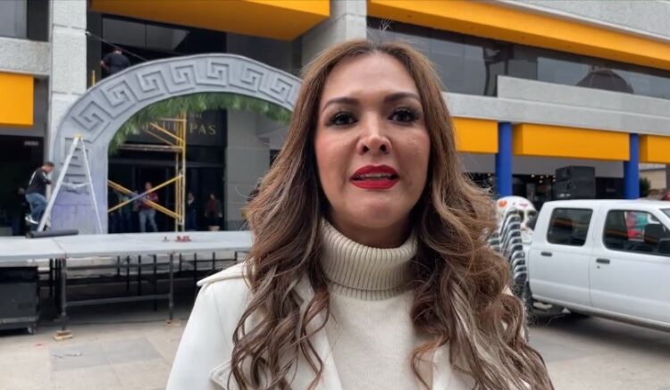 Celebran el día de muertos en Plaza Juárez