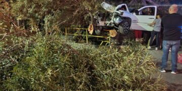 Silverado queda llantas arriba en el 8 Baja California