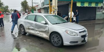 Aparatoso choque deja varios lesionados en el 19 Carrera Torres