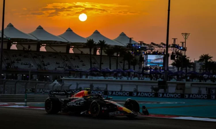 Checo Pérez queda en quinto en la practica libre