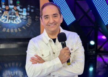 Conoce a Ernesto Chavana conductor regiomontano