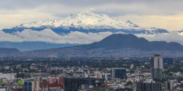 El Popocatépetl se pinta de blanco tras nevada