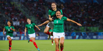 Rebeca Bernal le da el oro a México en la final del futbol femenil