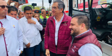 Entrega Américo camión de bomberos a la Coordinación Estatal de Protección Civil