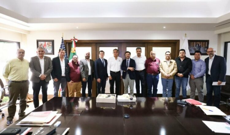 Acuerdan Américo y grupo azucarero Pantaleon fortalecer Ingenio El Mante