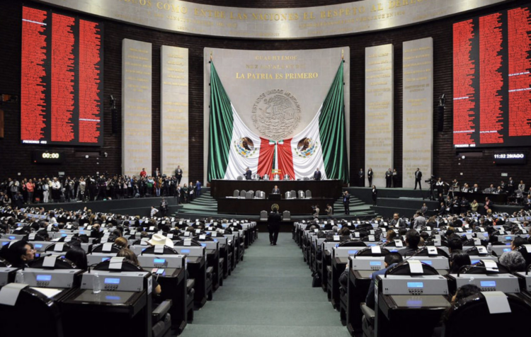 Aprobaron quitar Fuero a Uriel Carmona