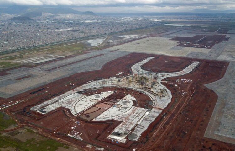 Gobierno de México recompra 482 mdd en bonos del NAIM