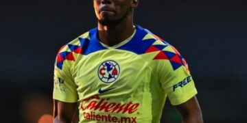 Julián Quiñones es sancionado