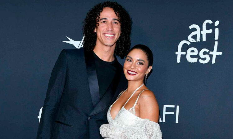 Vanessa Hudgens se casó en Tulum