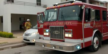 Fuga de gas en bóiler moviliza al cuerpo de bomberos