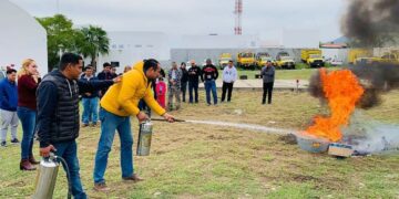 Capacita Protección Civil a vendedores de pirotecnia