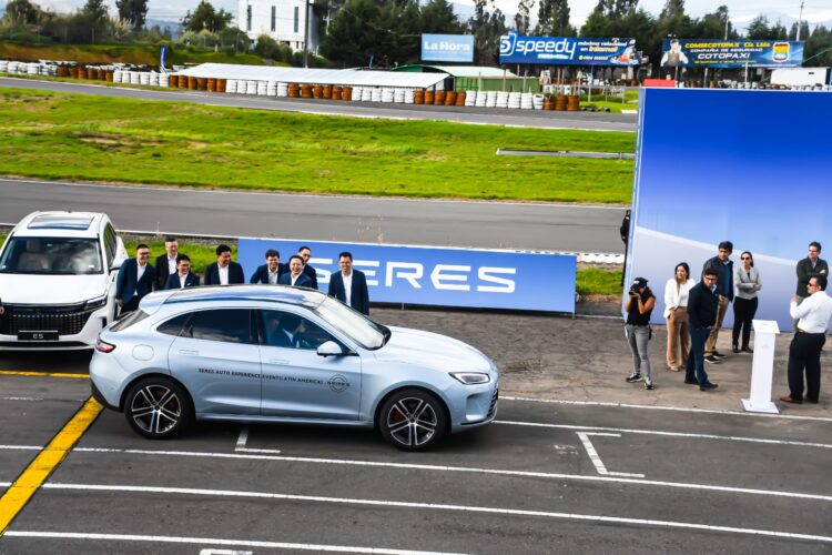 SERES presentó 4 nuevos vehículos eléctricos adecuados para usuarios de Latinoamérica