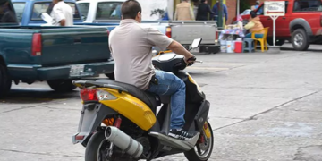 Aumentarán multas a motociclistas sin cascos