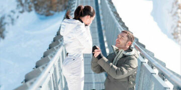 Ed Westwick se comprometió con su novia