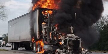 Incendio de tráiler