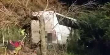 Se volcó autobús que transportaba 30 pasajeros