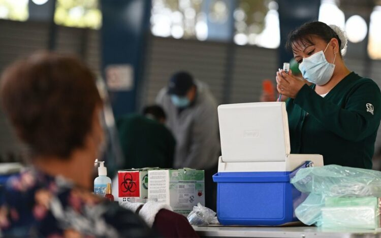 Tiene Tamaulipas suficientes vacunas para Covid e Influenza