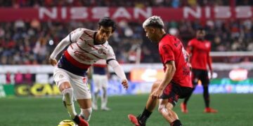 Chivas sigue sin ganar y empata contra Xolos