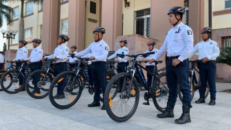 Elementos de policia en bicicleta. Foto tomada de NotiGape