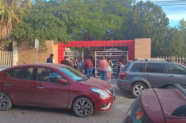 Estudiantes regresan a clases en Ciudad Victoria