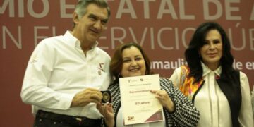 Anuncia Américo aumento del 20% a burócratas