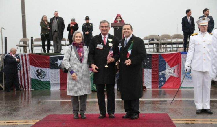 Refrendan lazos de hermandad los dos Laredos