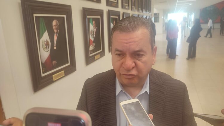 Manejo del agua en Nuevo León es turbio, afirma Melhem