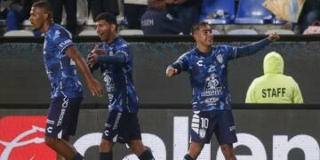 Pachuca le quita el invicto a las Aguilas