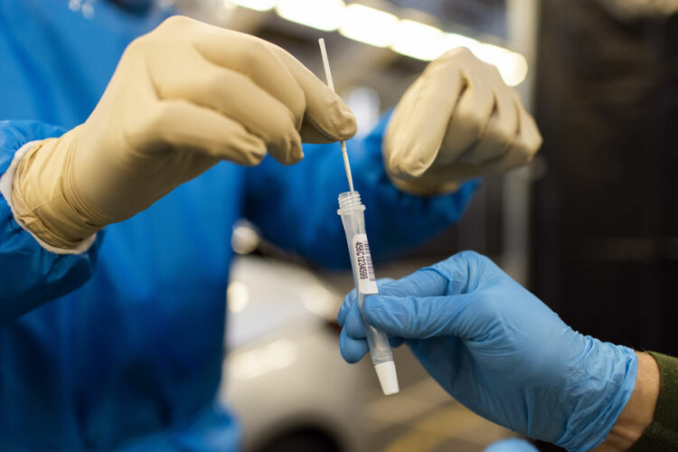 Desarrollan dos nuevas vacunas COVID, Hay mejoras efectividad