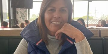 Conoce a Perla Reséndez periodista con más de 30 años de trayectoria