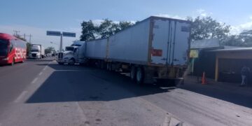 Alerta: circulación cerrada en carril de norte a sur por choque múltiple en Carretera Victoria-Monterrey