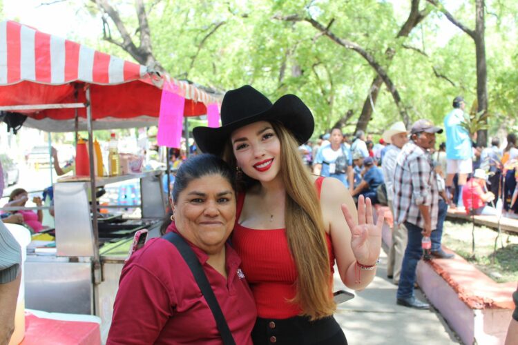 Cendy Robles, candidata al Senado por el PT, se une a la alegría del San Marcazo