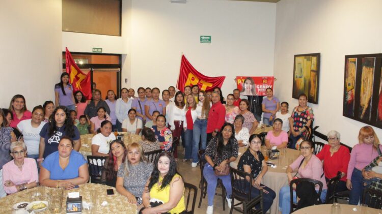 Cendy Robles remarca ante mujeres altamirenses que es la única candidata con un pasado limpio.