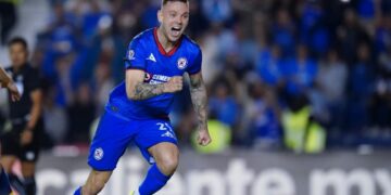 Cruz Azul recuperó la confianza en un partido amistoso contra las Águilas del América en el Dignity Health Sports Park. Con una destacada actuación de Carlos