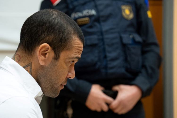 Después de que el tribunal resolviera que Dani Alves podría acceder a la libertad provisional tras abonar una fianza de un millón de euros