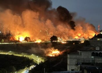 Bomberos controlan incendio en límites de Naucalpan y Huixquilucan