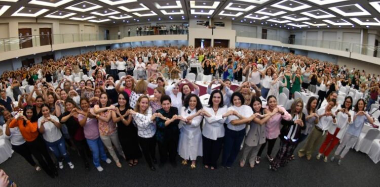 Mujeres de Tampico respaldan a Olga Sosa rumbo al Senado.